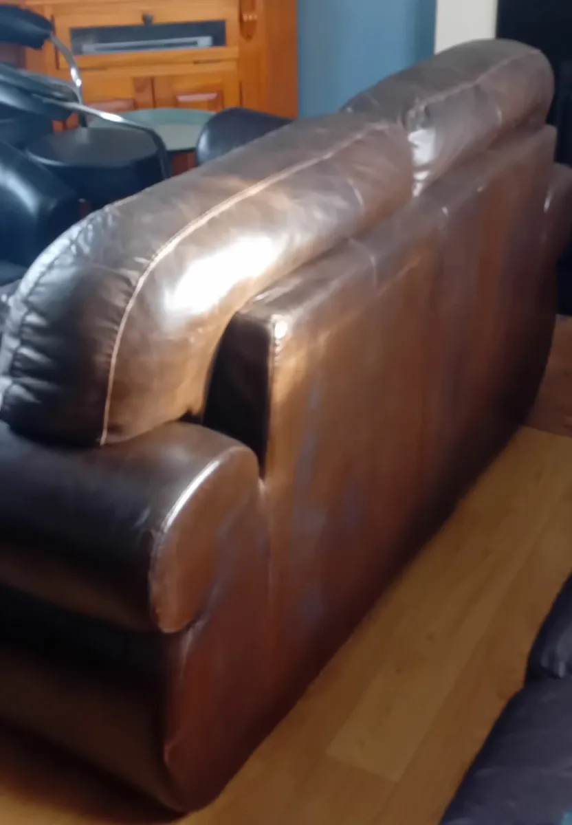 Couch - Image 3