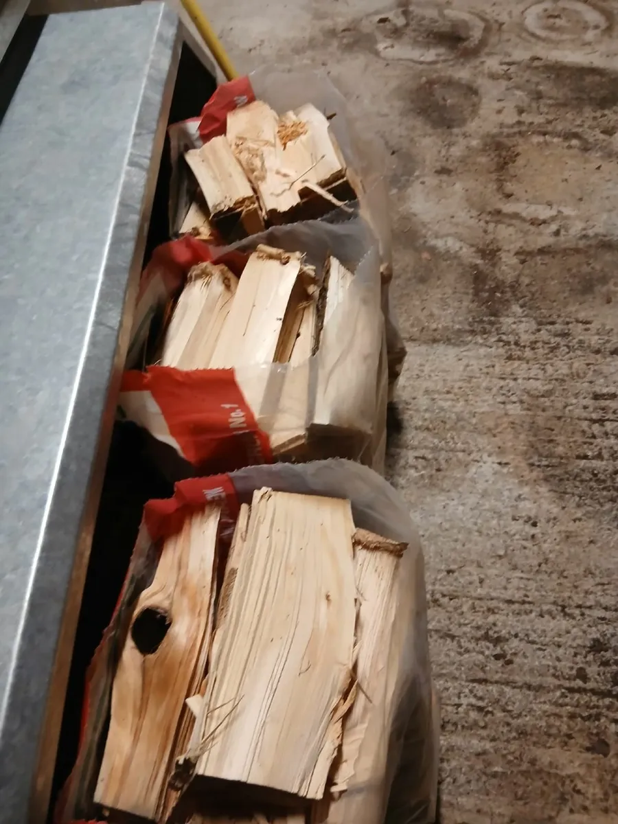 bags of firewood - Image 3