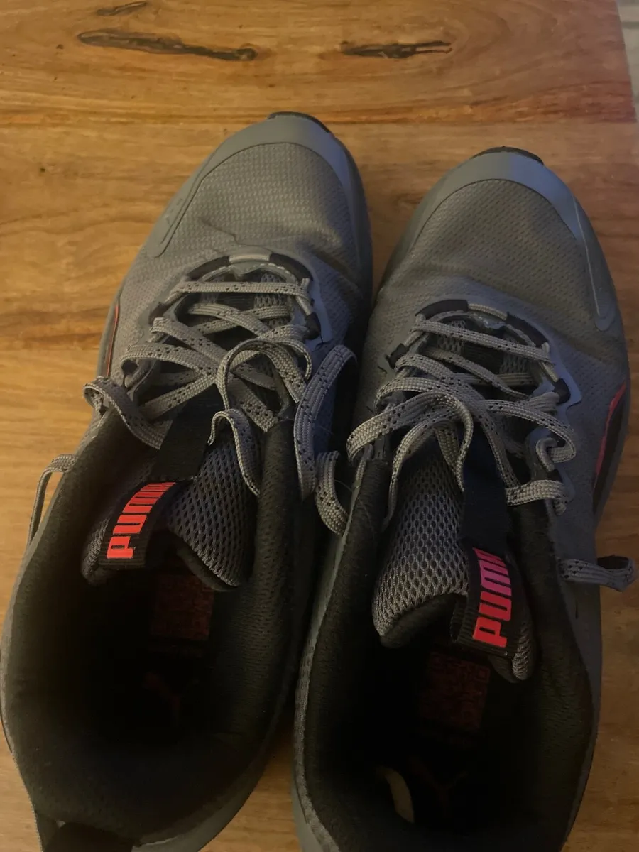 Men’s puma runners - Image 1