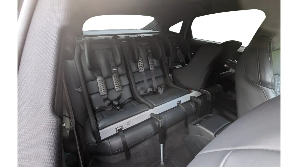 Multimac Superclub 3 Seater - Like New - Image 1