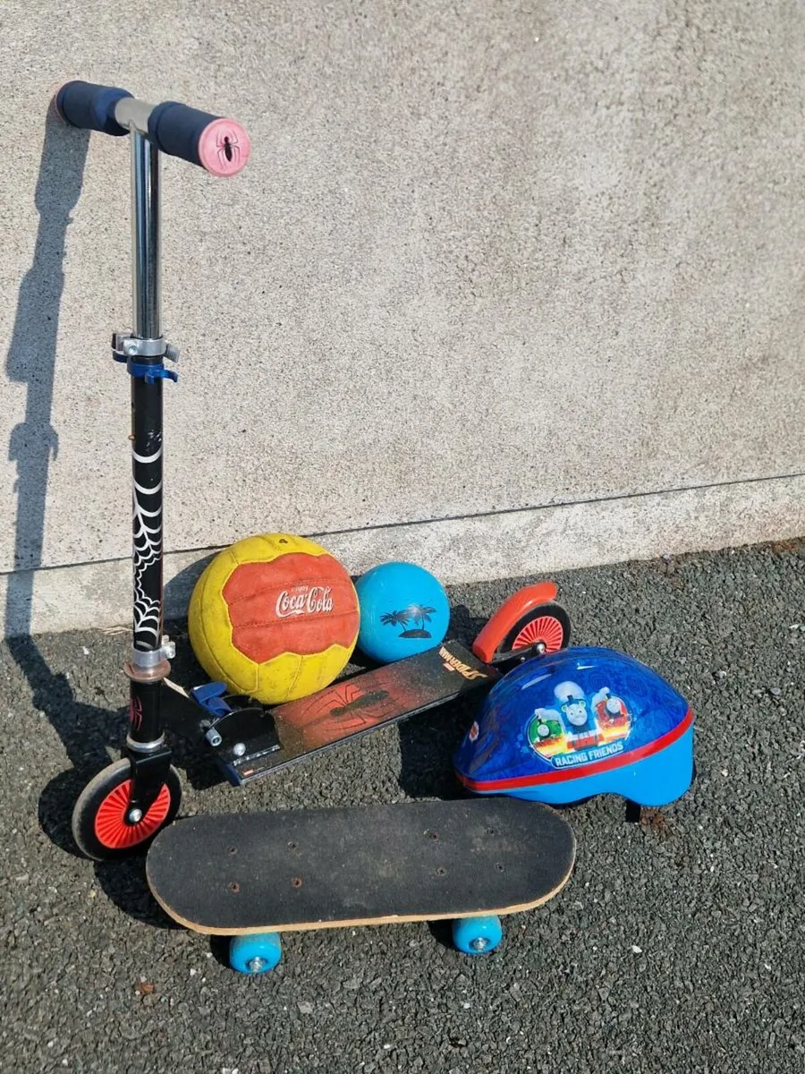 Kids scooter & accessories - Image 1