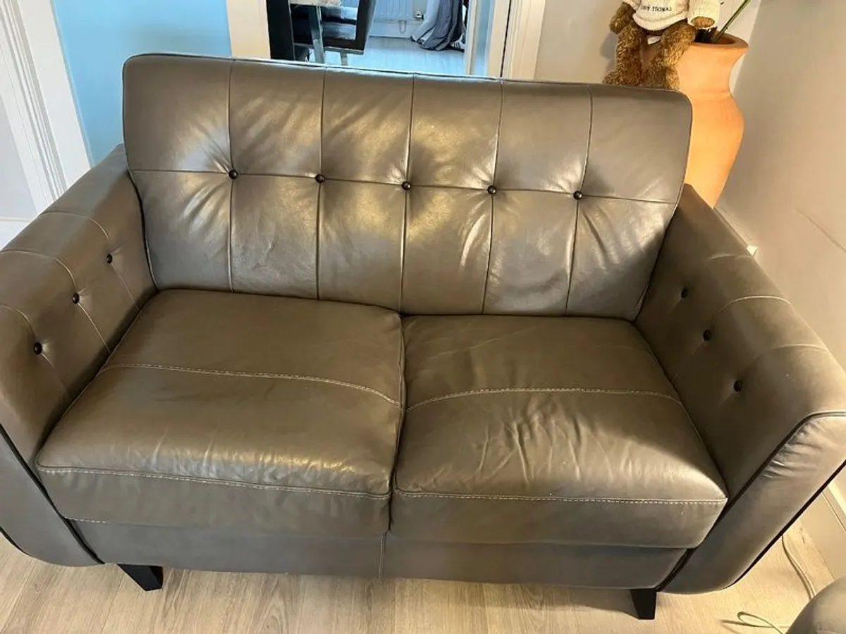 Suite of furniture - Image 3
