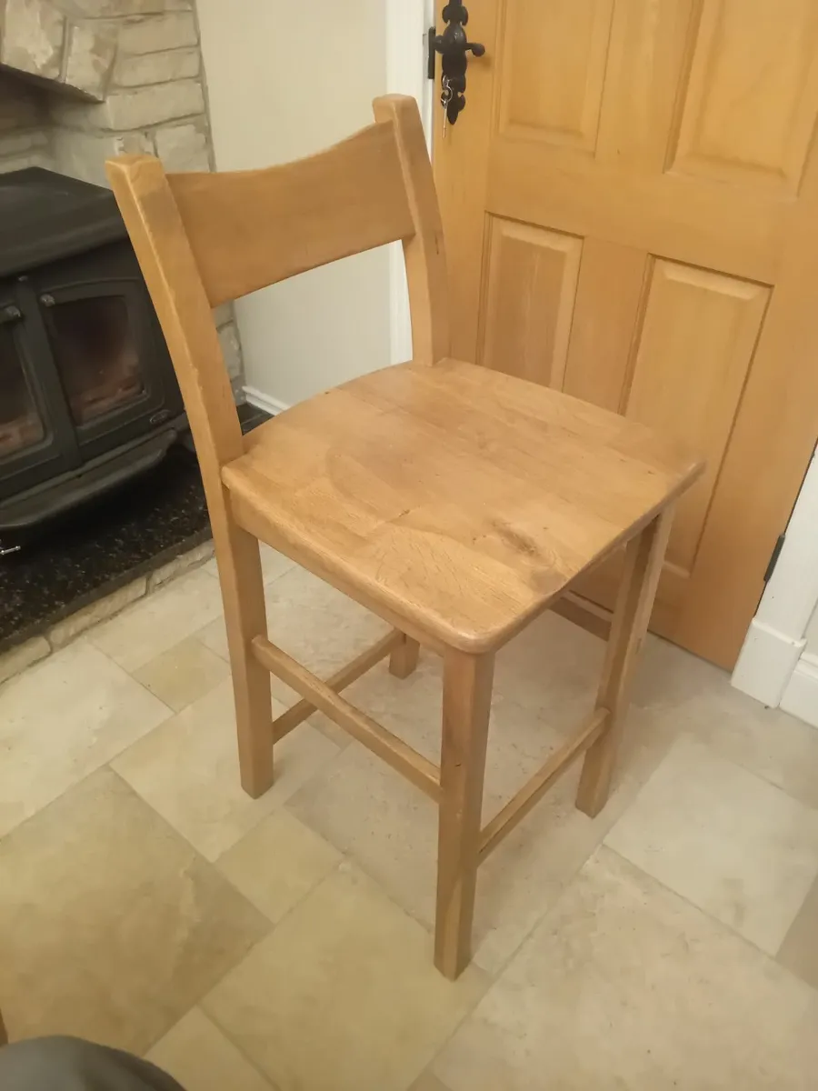 Kitchen bar stool