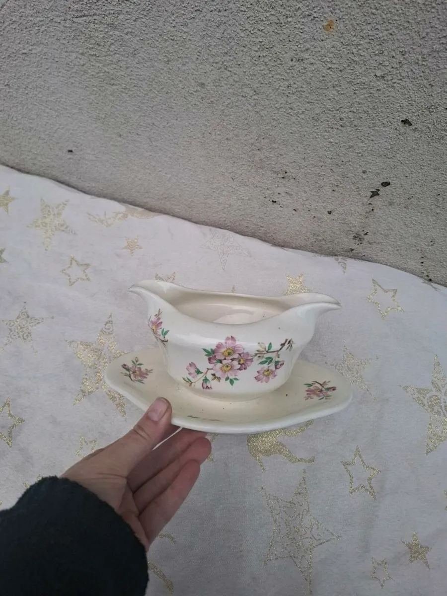 Cream gravy bowl postage possible