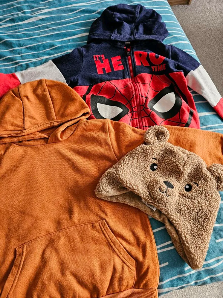 Boy Clothes 5,6 Yrs - Image 4