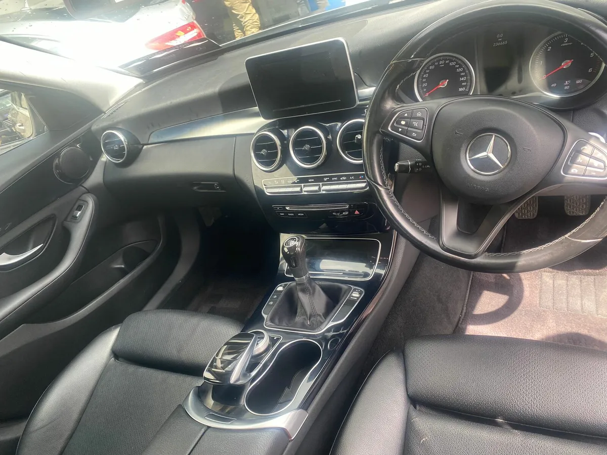 Mercedes - Image 2