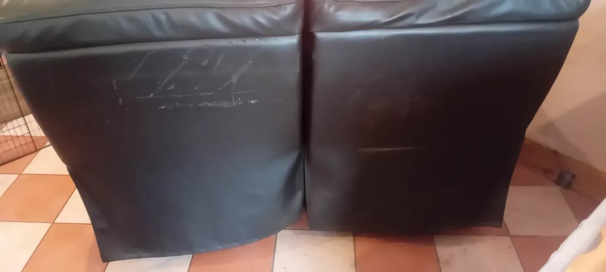 Couch - Image 3