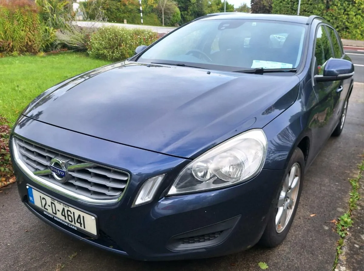 VOLVO V60 / Estate D3. Taxed. NCT is NEW.  FSH. - Image 4