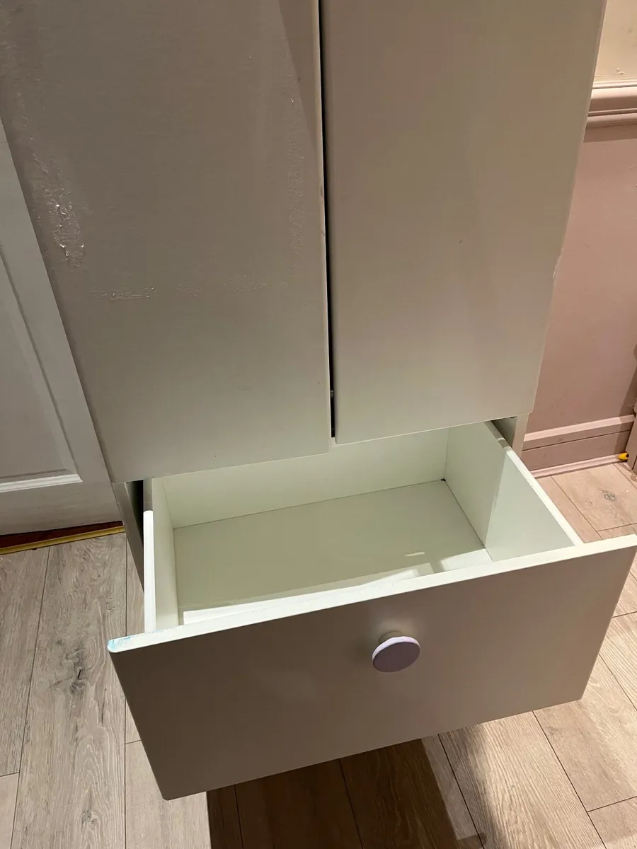 Wardrobe - small ( ikea) - Image 3