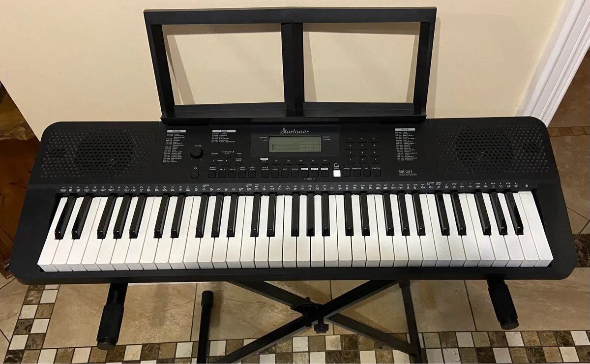 Electronic Keyboard - Image 2