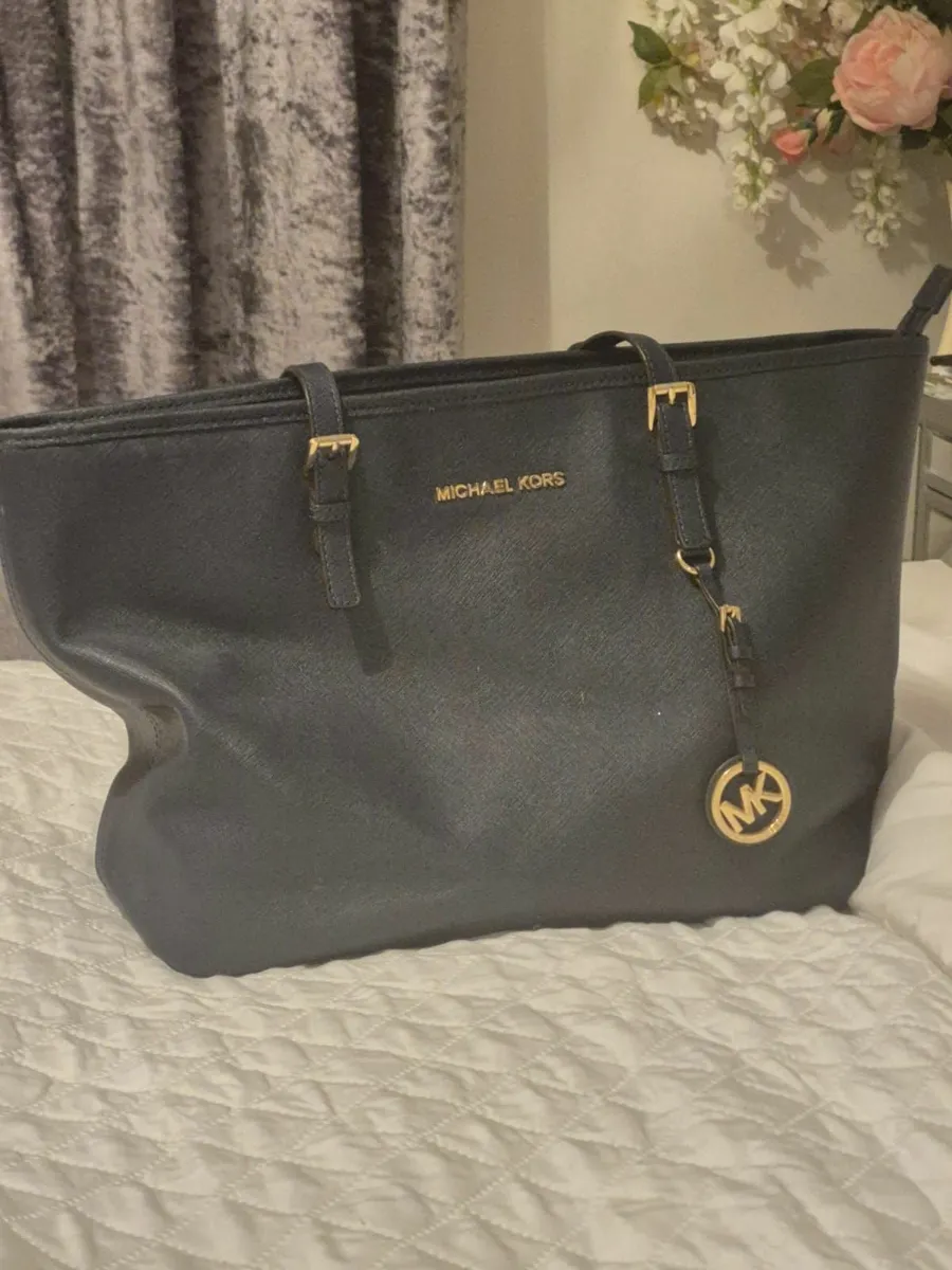 Designer Handbags - Image 4