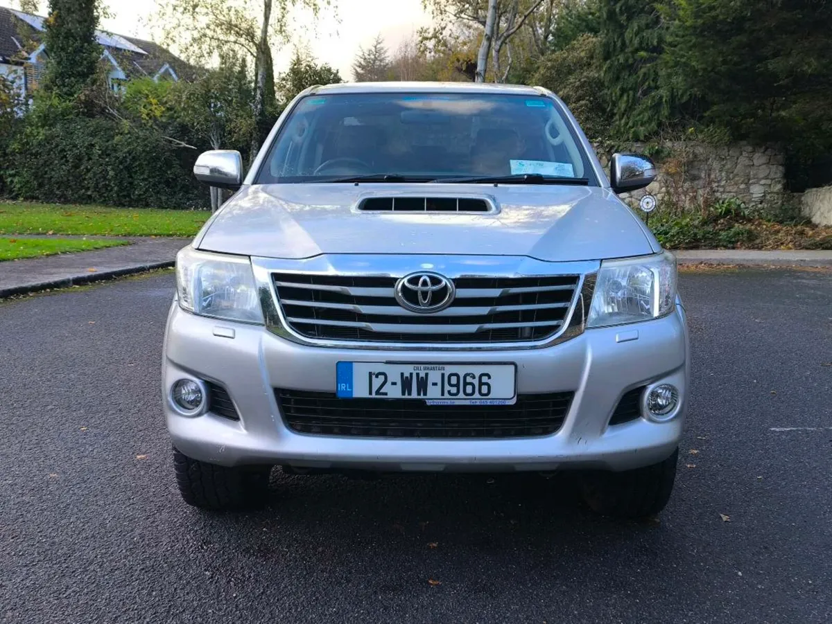 2012 HILUX INVINCIBLE 70k MILES - Image 2