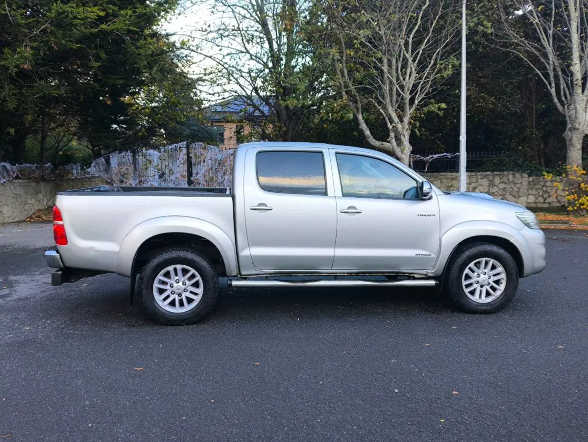 2012 HILUX INVINCIBLE 70k MILES - Image 4
