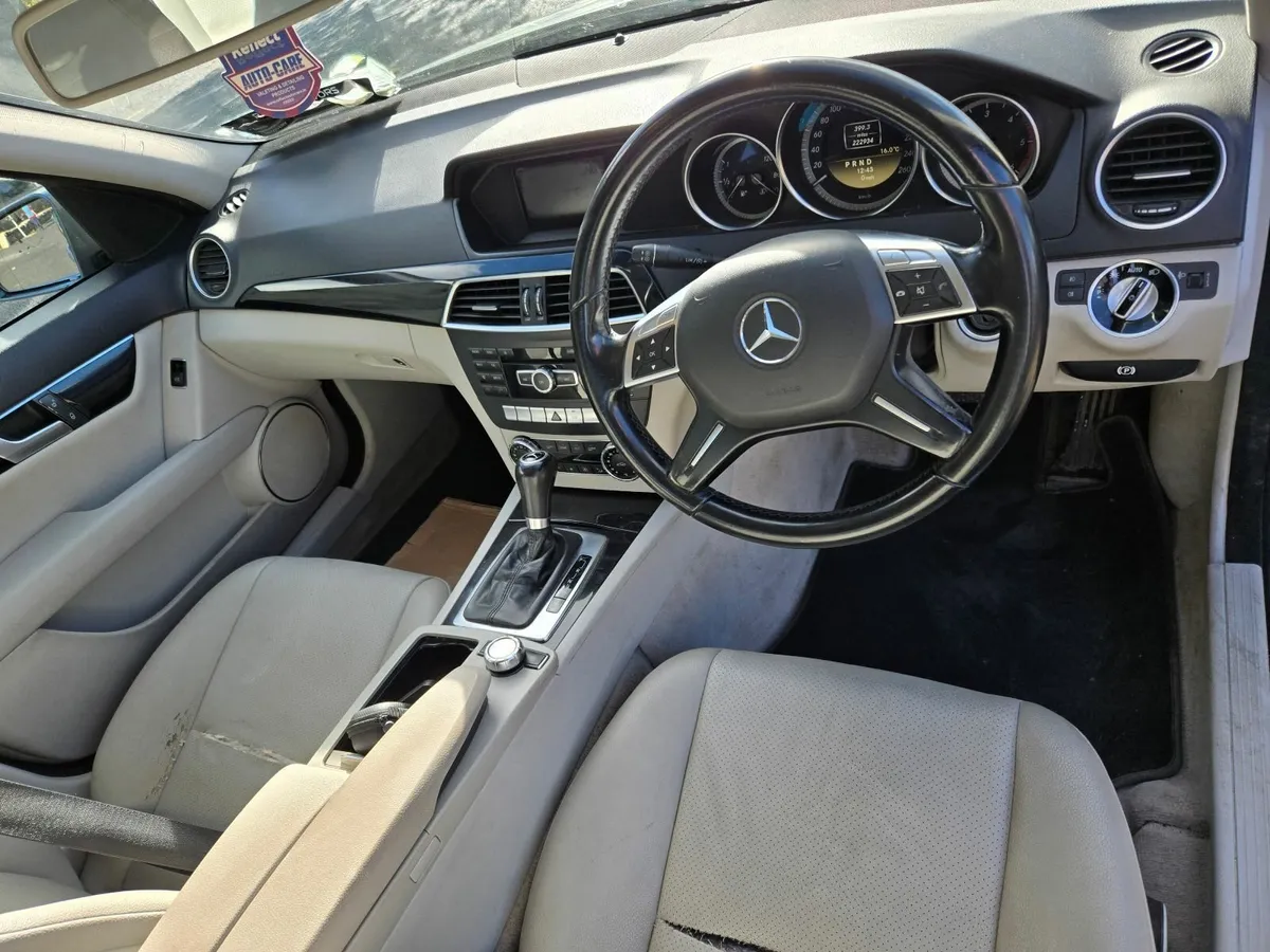 Mercedes-Benz C-Class 2012 - Image 3