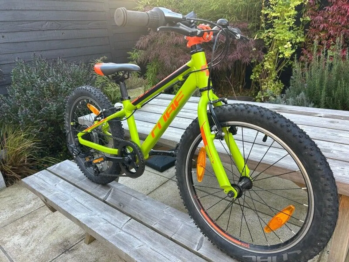 Cube Acid 200 Kids Mountain Bike - Image 2