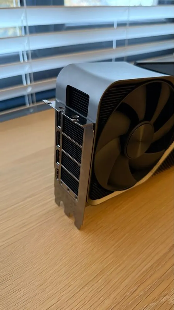 Nvidia Gtx 4090 Fe Graphics Card - Image 4