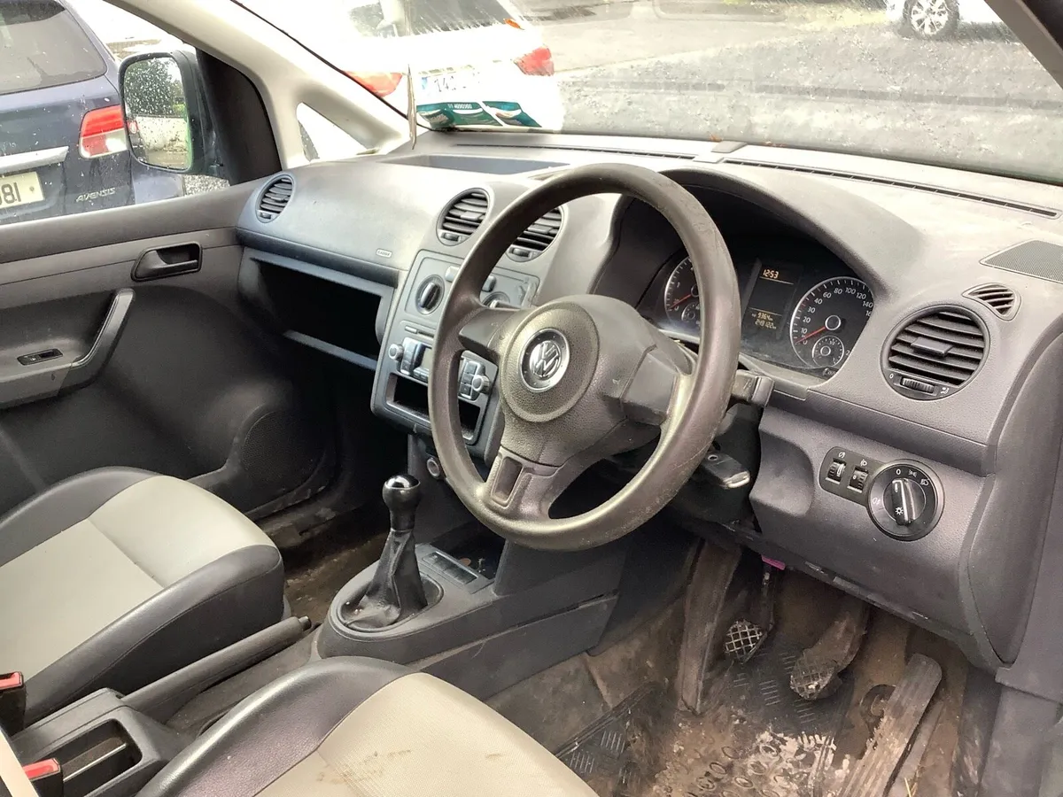 Vw Caddy - Image 3