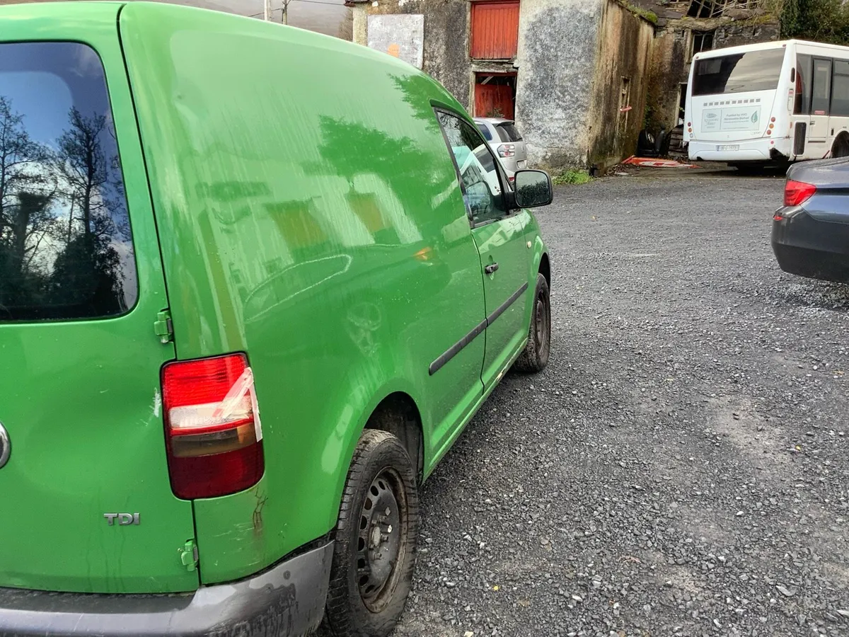 Vw Caddy - Image 4