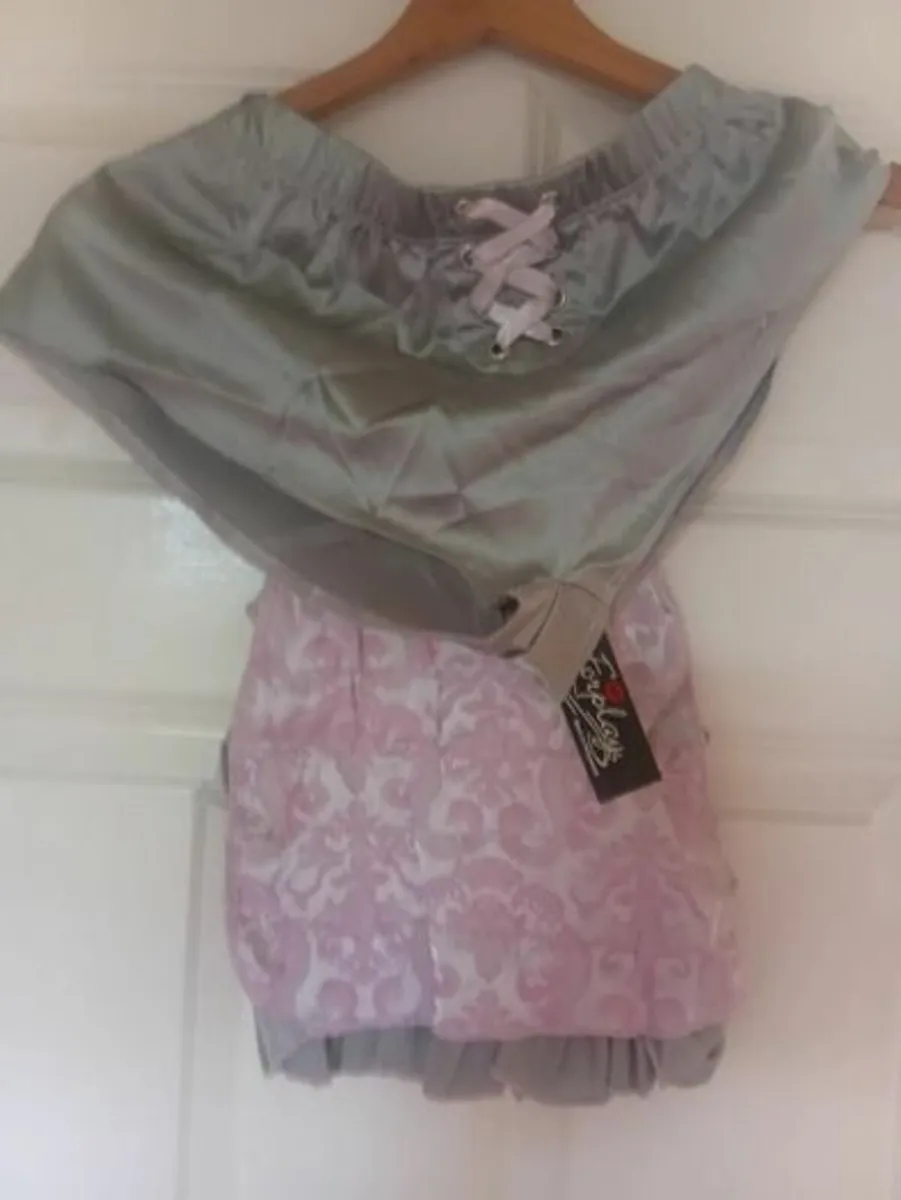 Mascarade Costume - Image 4