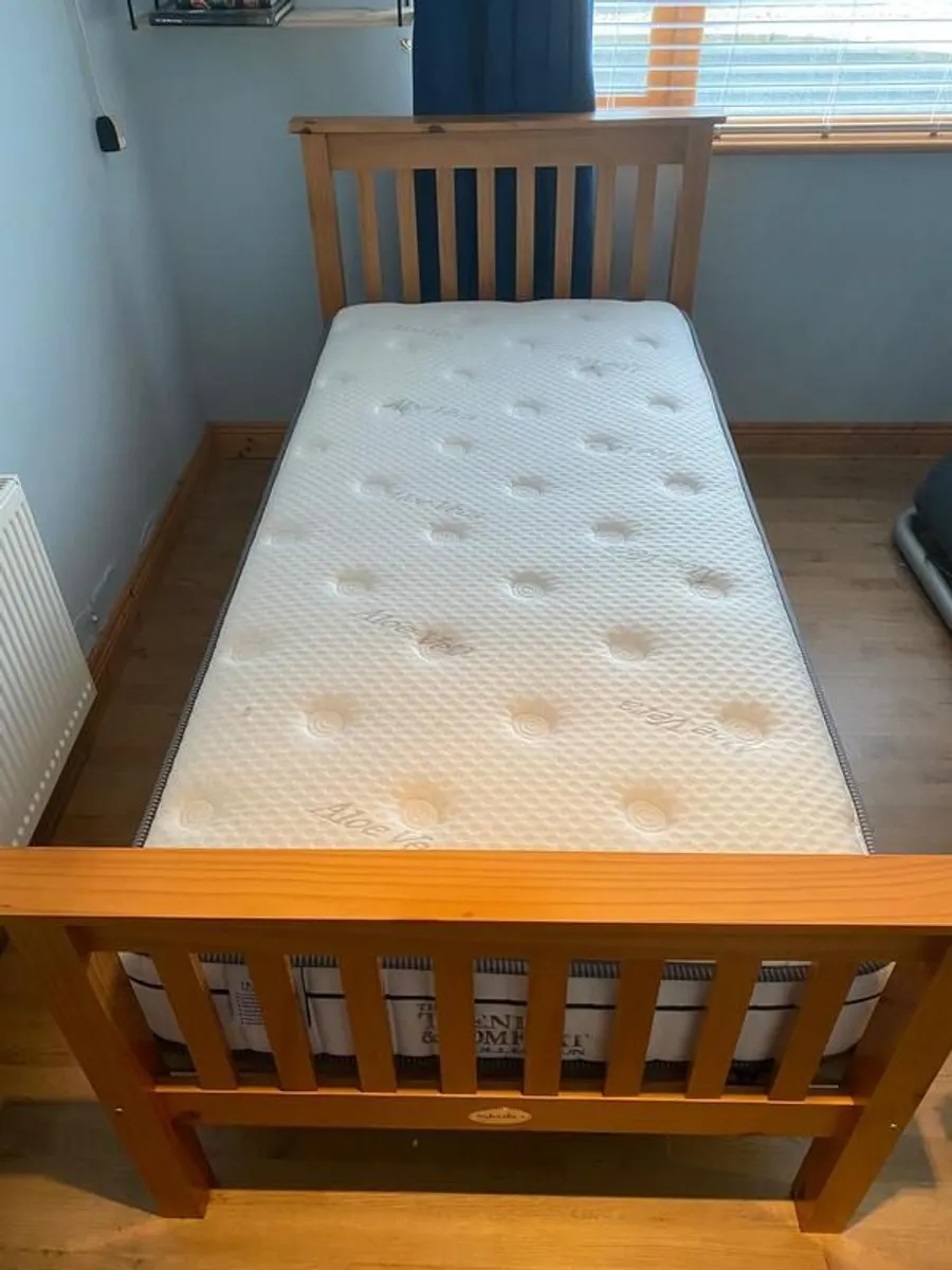 single bed with new mattress - Image 1