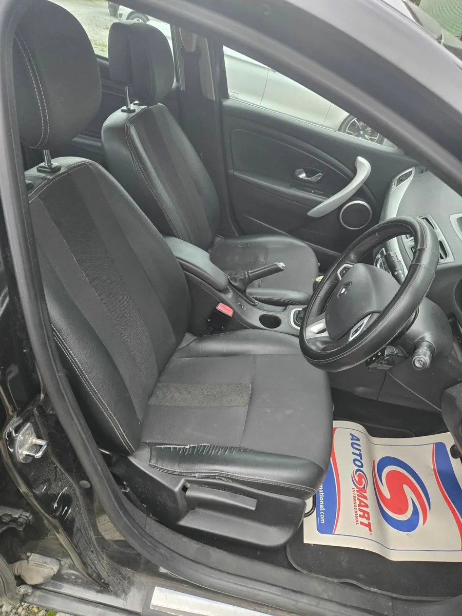 Renault Fluence 2011 - Image 4