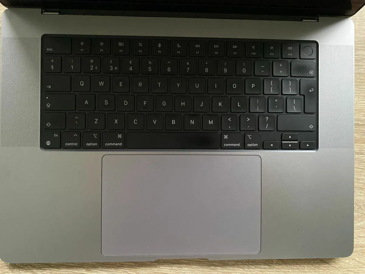 MacBook Pro 16" (2021) 32GB | M1 Pro | 512GB - Image 3