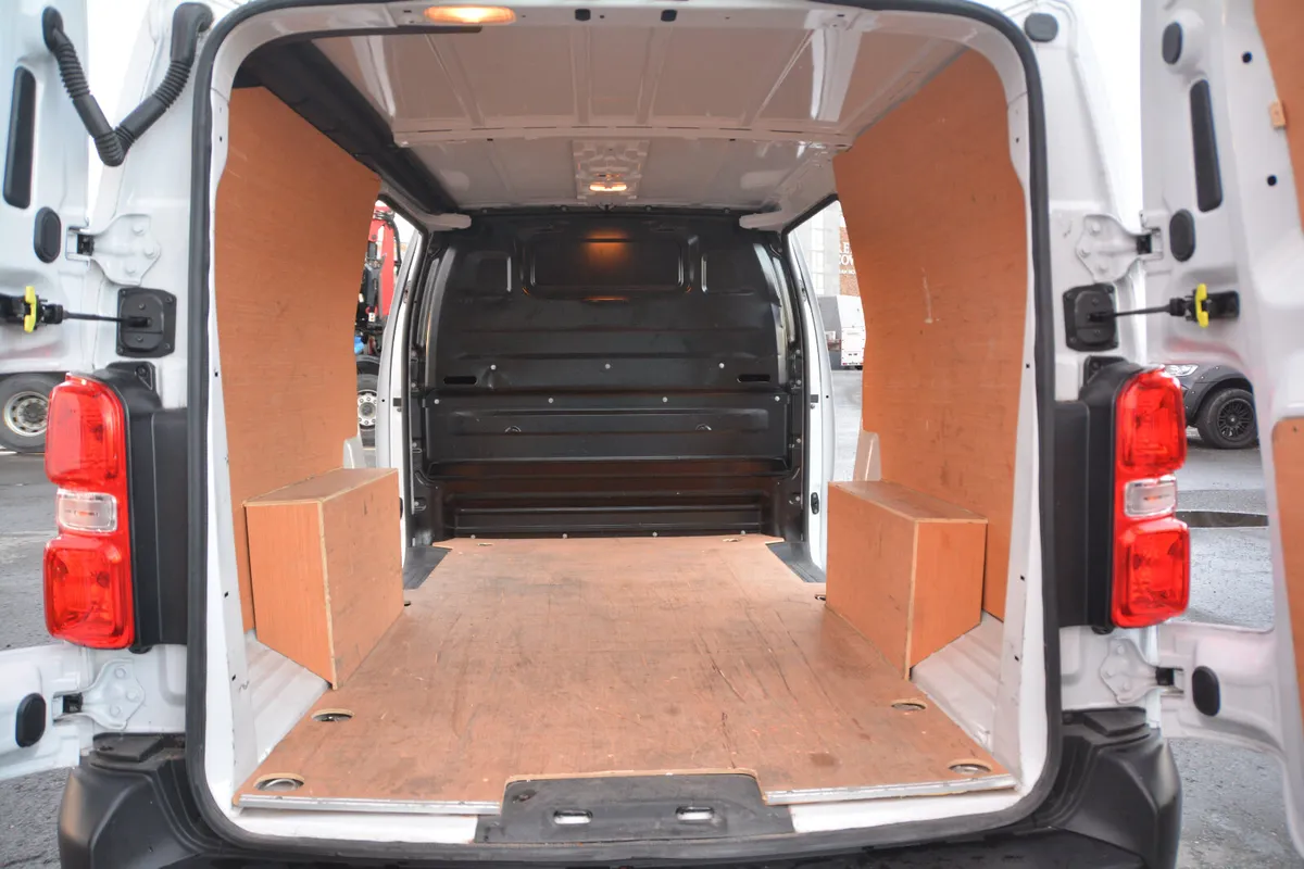 Opel Vivaro LWB - Manufacturer warranty - Image 2