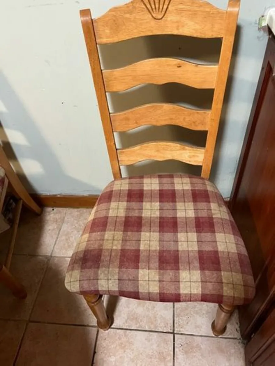 Pine Dining Table and Six Chairs. Solid. Heavy - Image 1
