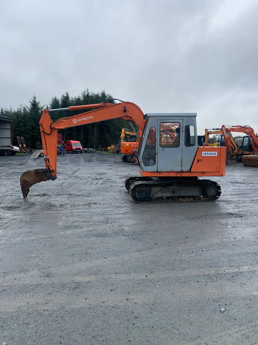 Hitachi. 6 ton - Image 1