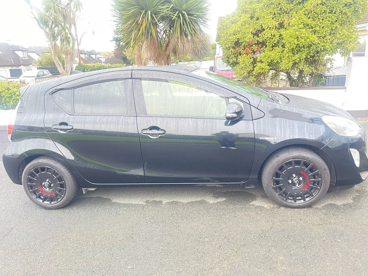 Toyota Aqua hybrid Automatic Very low mileage - Image 4