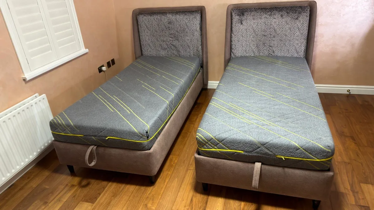 2 single beds - Image 3