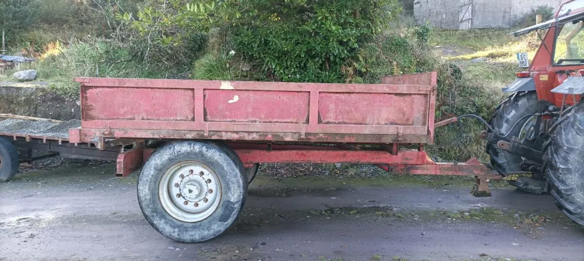 Tractor trailer - Image 1