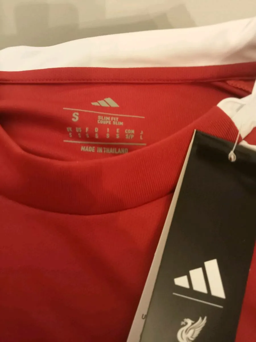 New mens Liverpool jersey small - Image 2