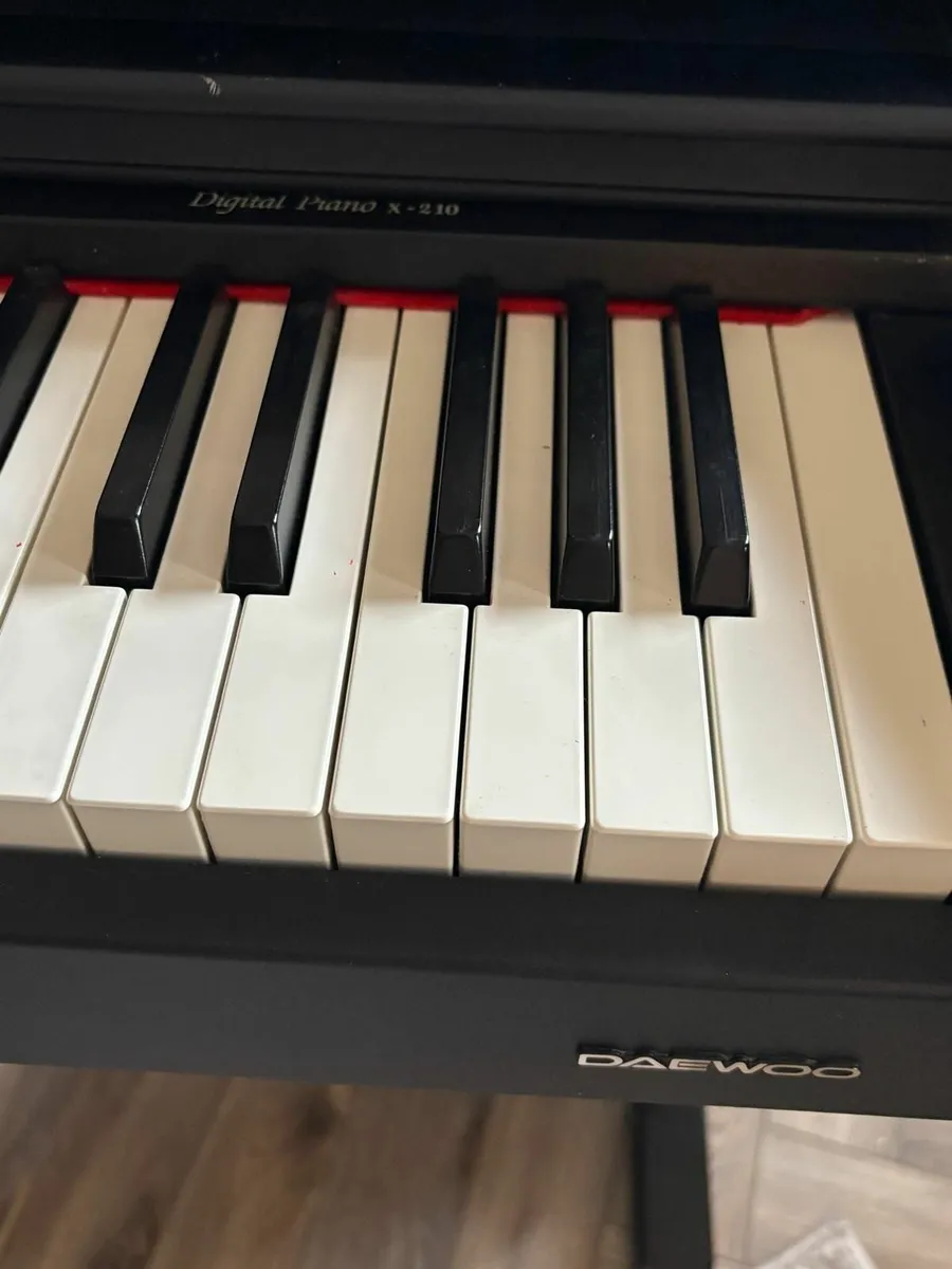 Digital Piano - Image 2
