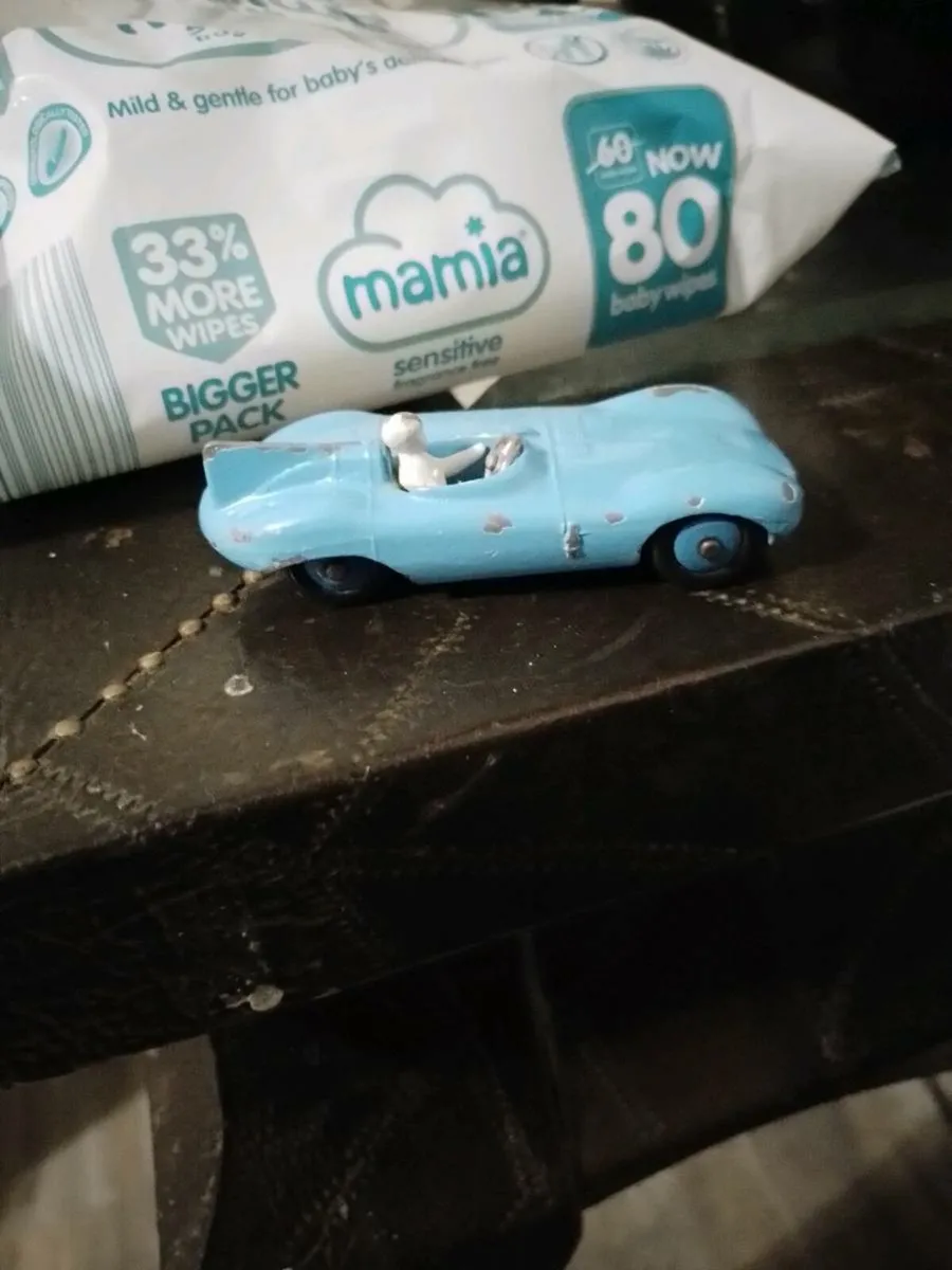 Old dinky car - Image 3