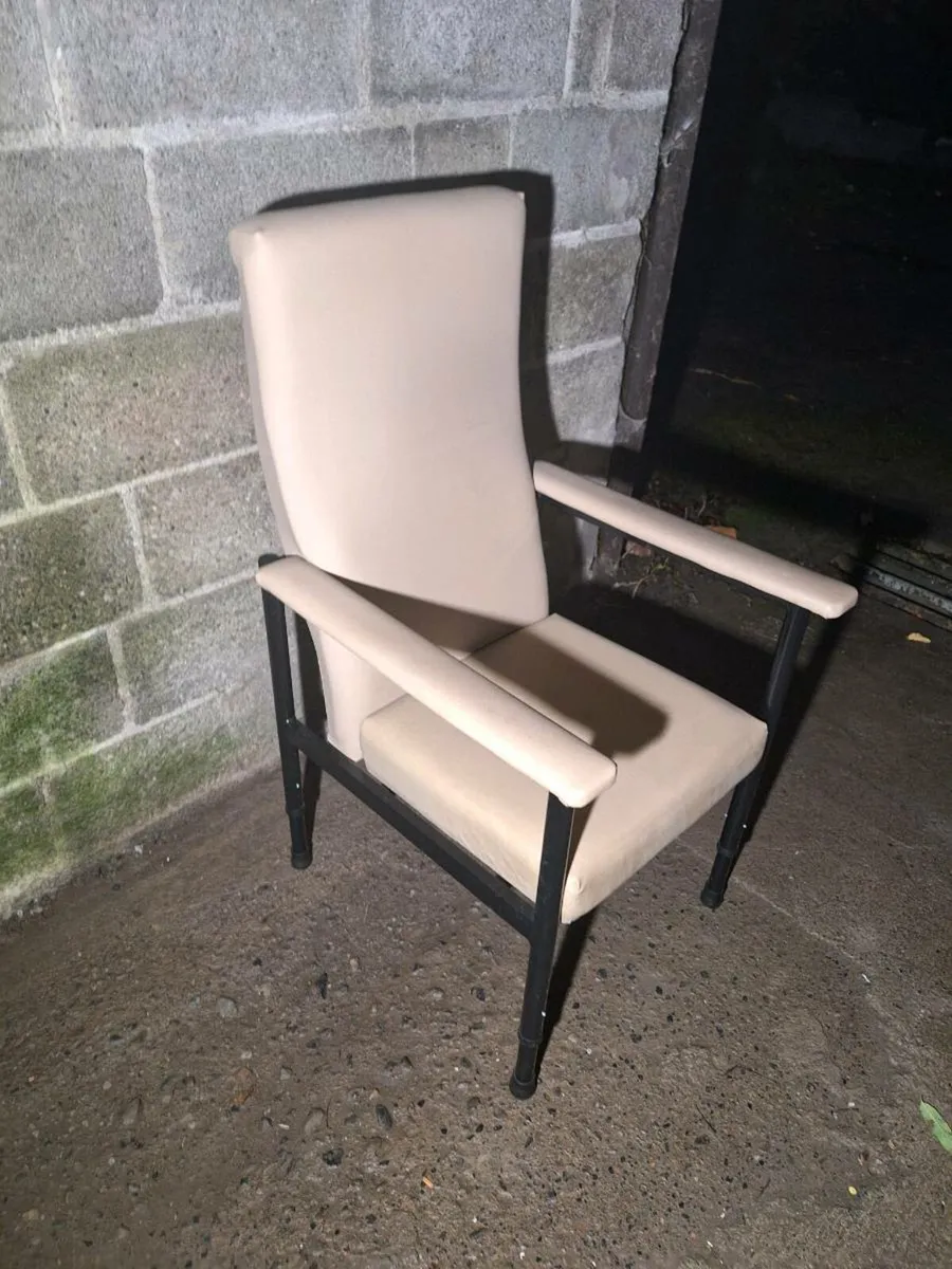 Adjustable Orthopaedic Chair (DELIVERY) - Image 4