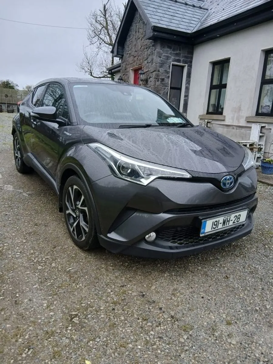 2019 Toyota C-hr - Image 2