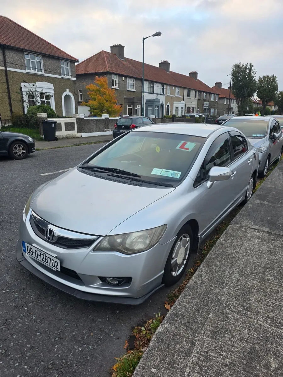 Honda Civic 2009- Hybrid (Automatic) - Image 1
