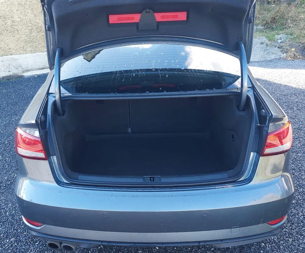 AUDI A3 Saloon - Image 3