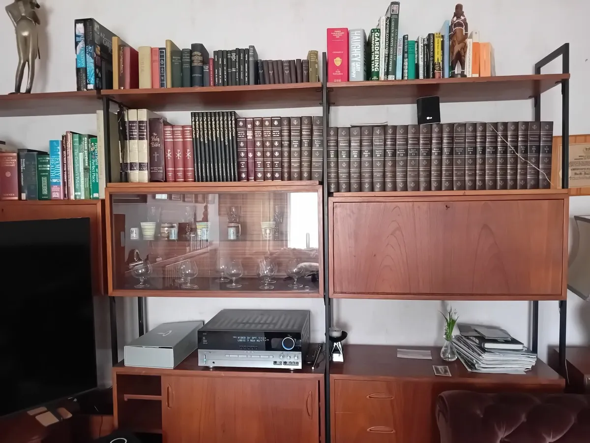 Shelving unit