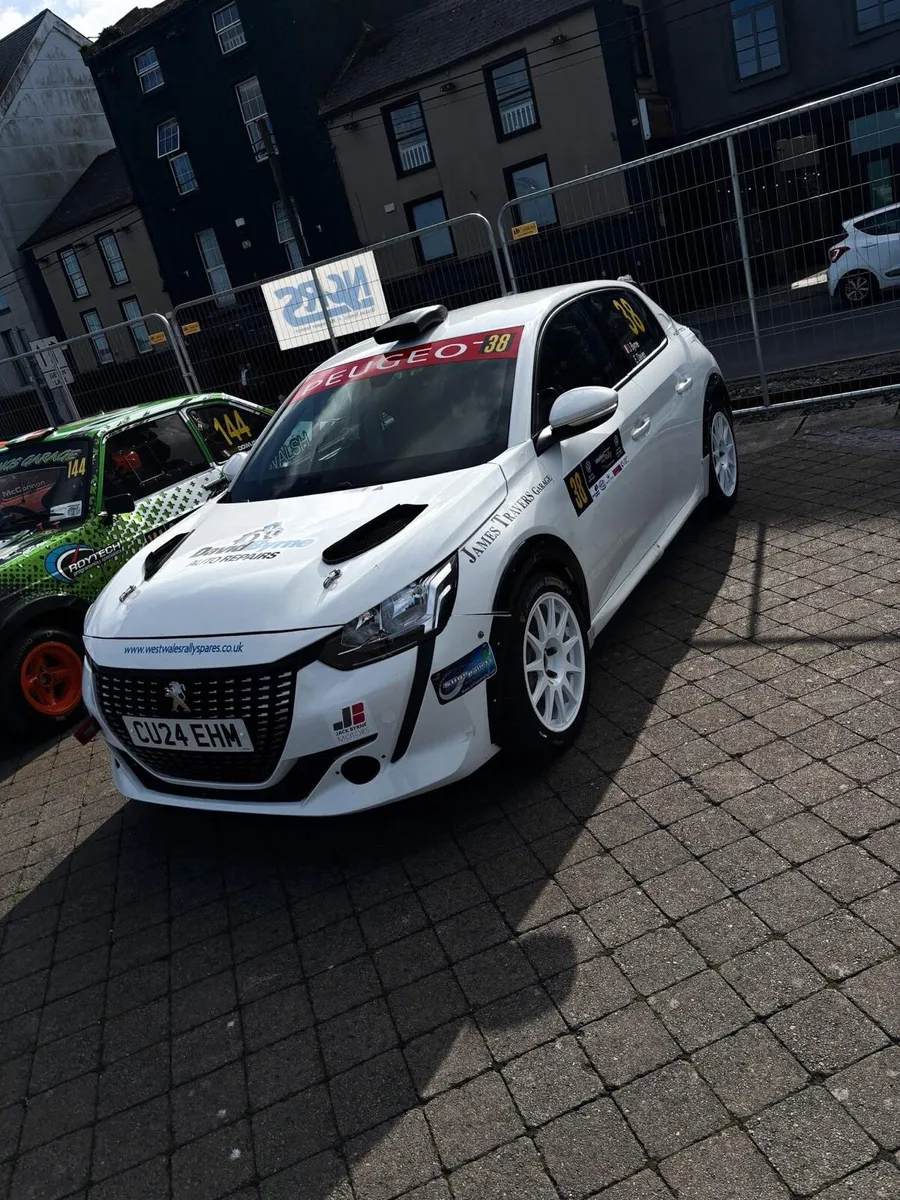 Peugeot 208 Rally4 - Image 2