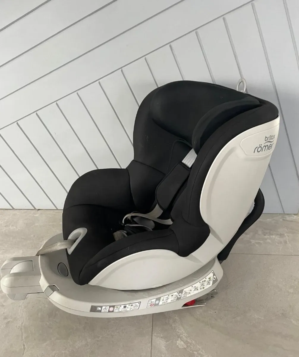 Car Seat - Image 1