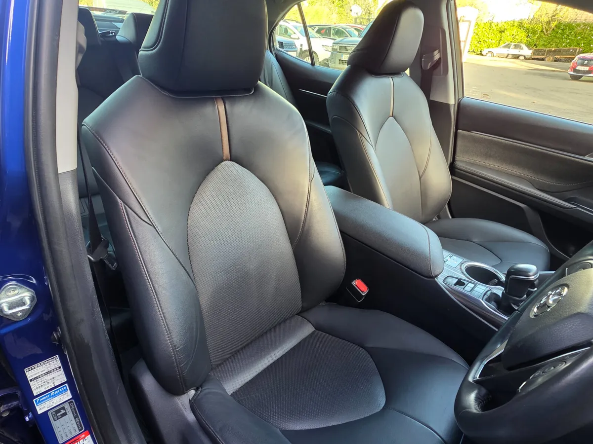 2018 TOYOTA CAMRY 2.5 HYBRID LUXURY / FULL LEATHER - Image 4