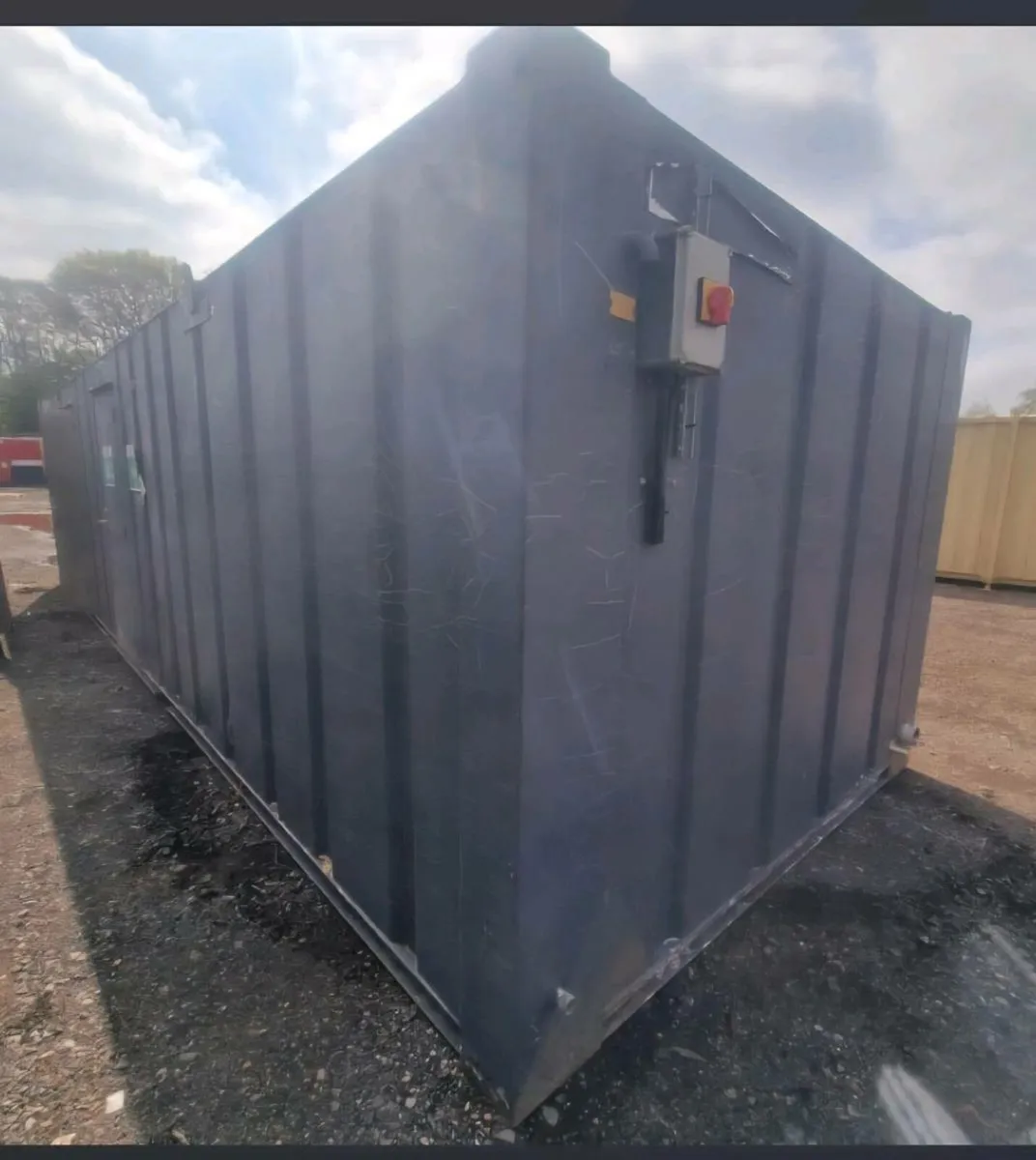 Toilet & shower block - Image 2