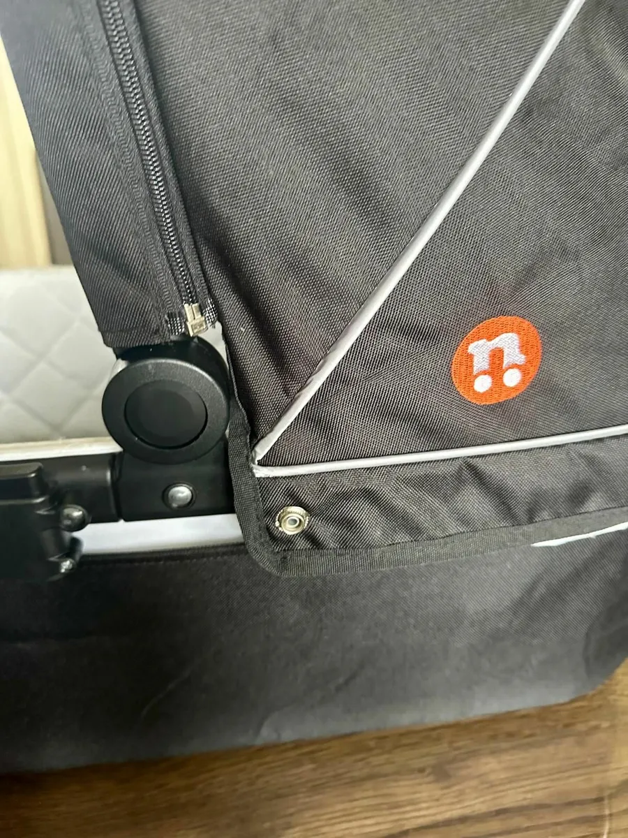 Out’n’About Nipper Single Carrycot – Black – €160 - Image 4