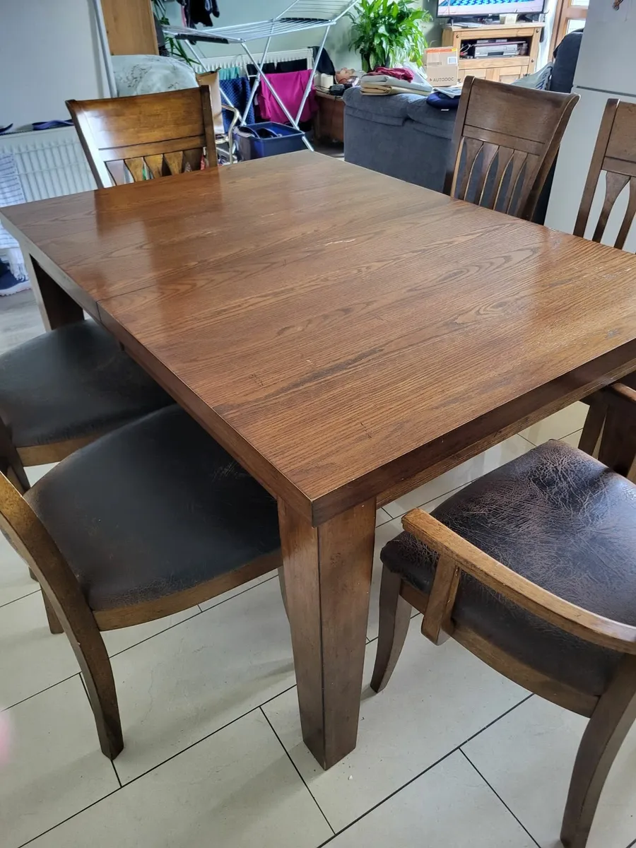 Extending Dining table with 6 chairs - Image 3