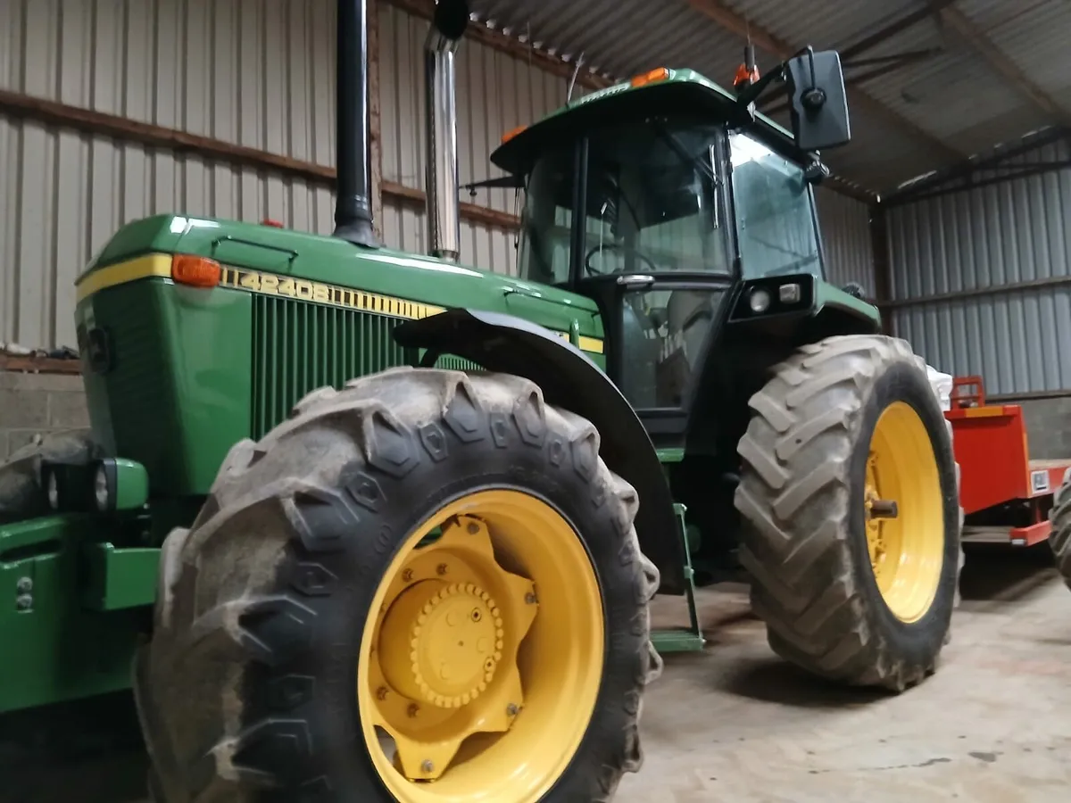 John Deere 4240s - Image 1