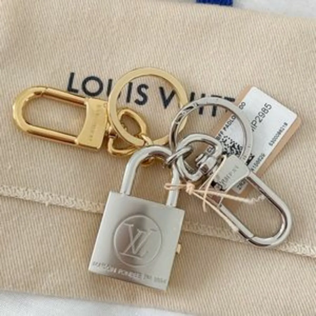 Louis Vuitton Lock Me Bag Charm Key Holder - Image 3