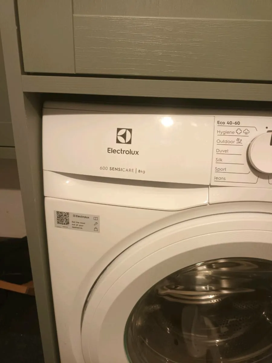 Washing machine - Image 1