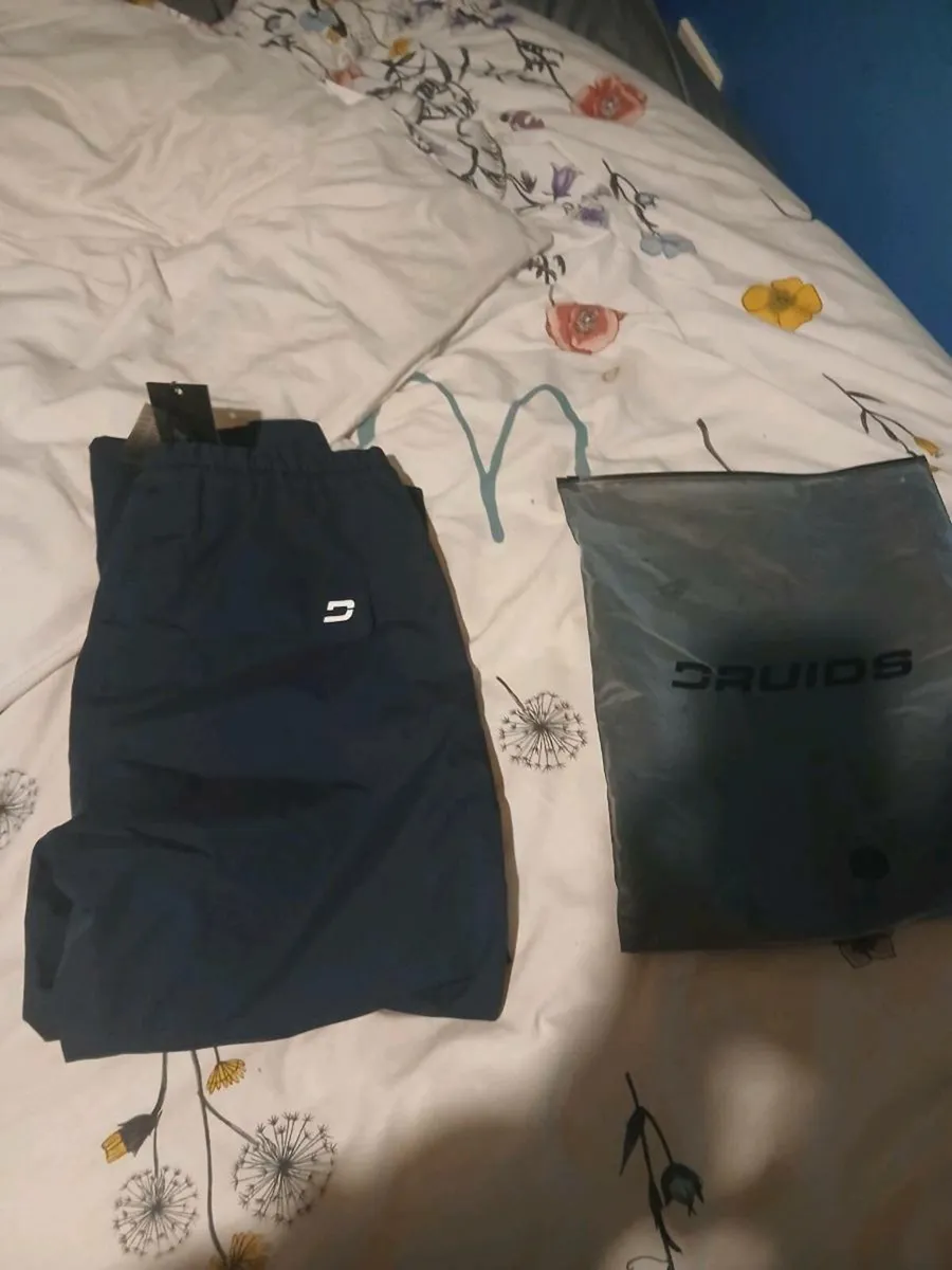 Druids wet pants - Image 4